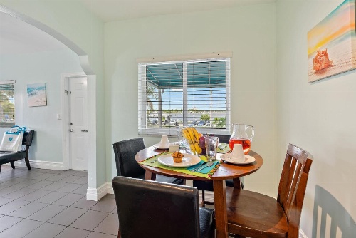 Hollywood Beachside Boutique Suites image 21